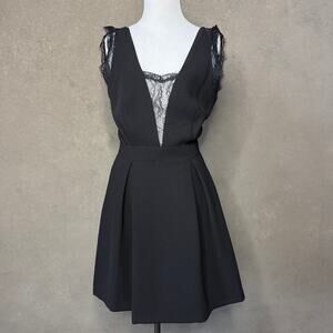 BCBGeneration Lace Inset V Neck Cocktail Dress Black Size 6 NWT Sleeveless Party